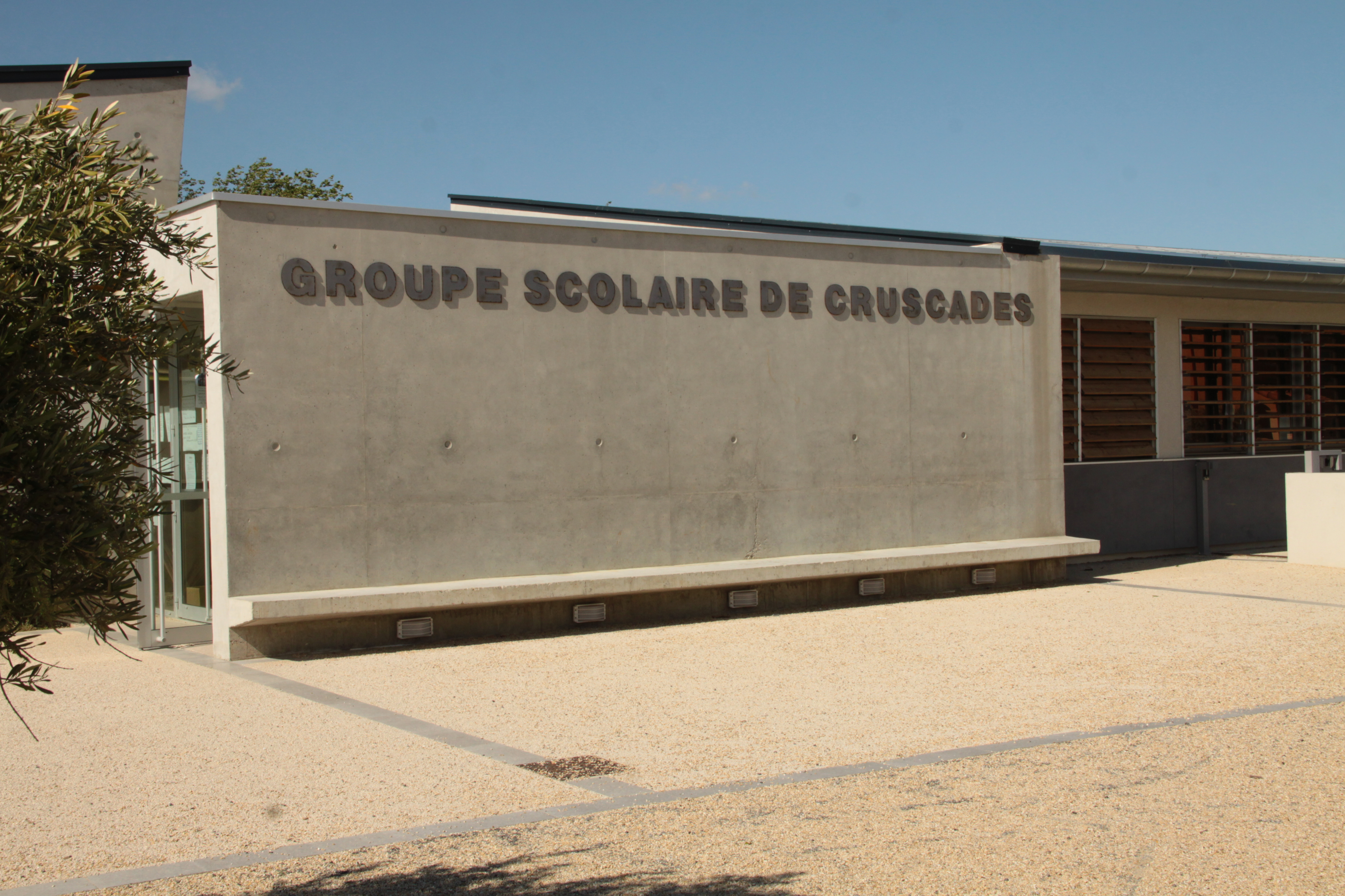 groupe scolaire cruscades