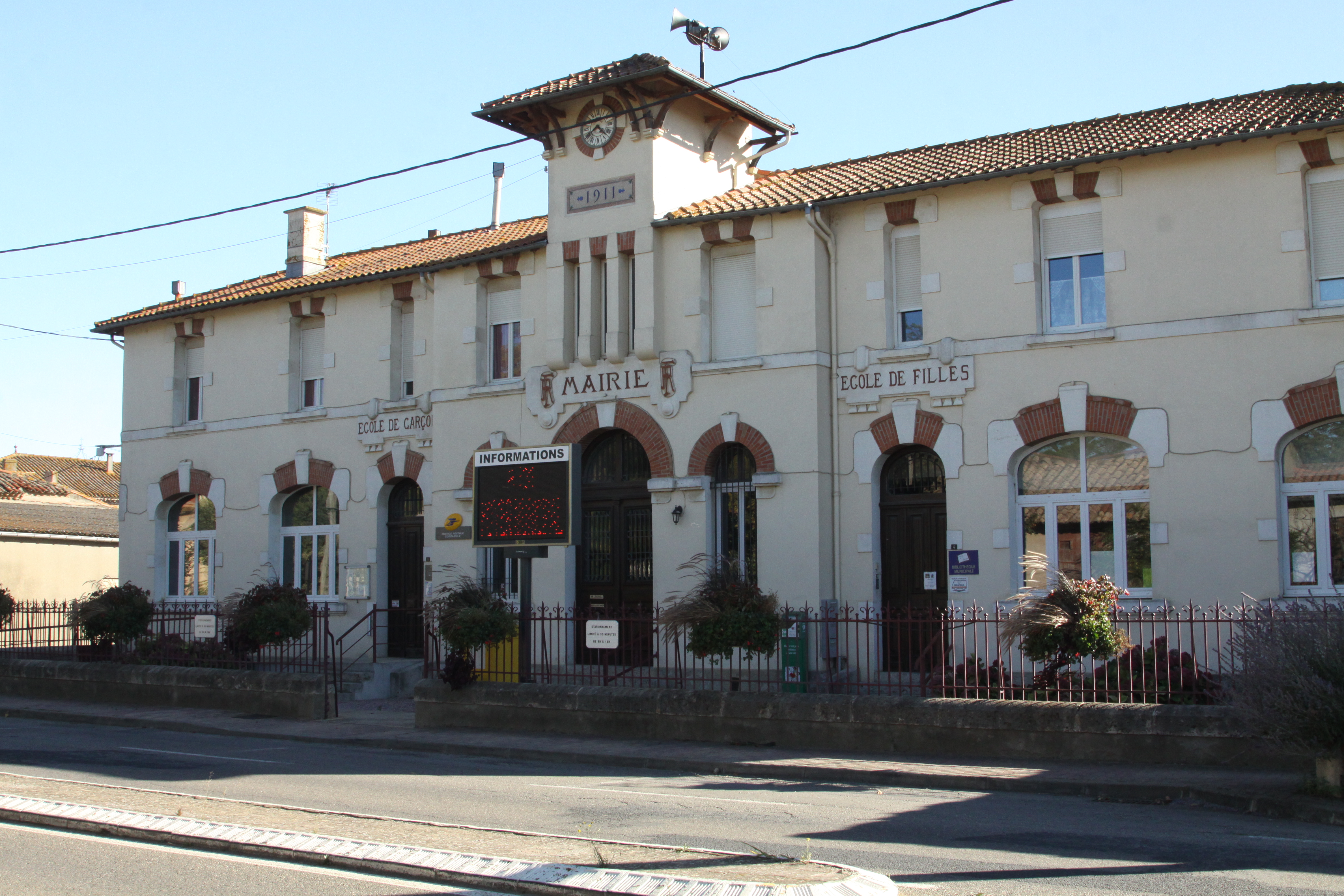 mairie Cruscades aude